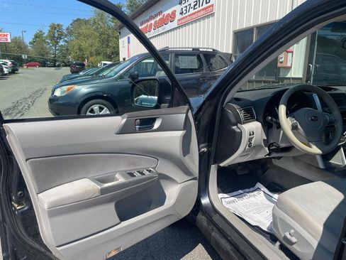 Used 2010 Subaru Forester 2.5X Premium AWD/4WD image 10