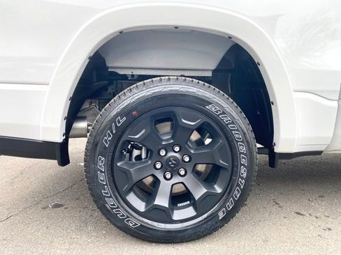 New 2026 RAM 1500 4x4 Crew Cab image 18