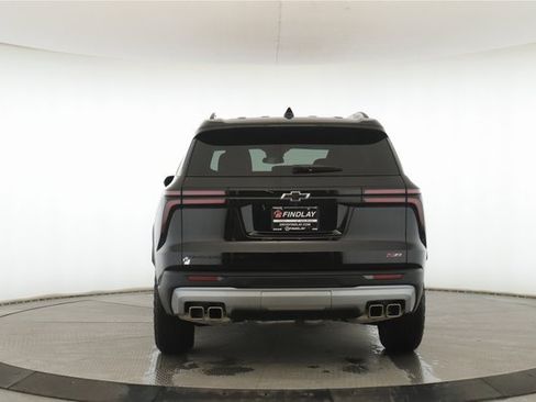 Used 2025 Chevrolet Traverse Z71 image 11