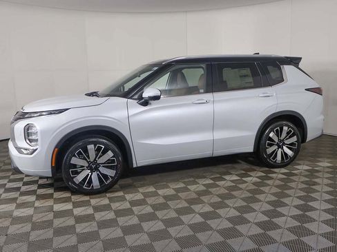 New 2026 Mitsubishi Outlander SEL image 23