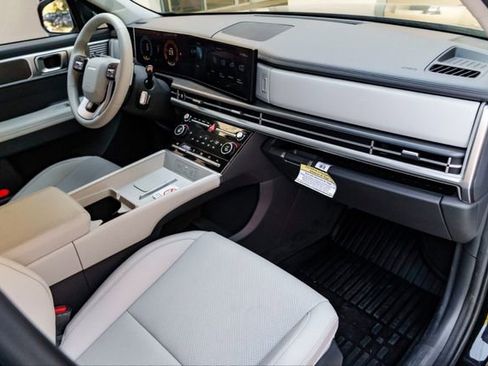New 2025 Hyundai Santa Fe SEL FWD image 26