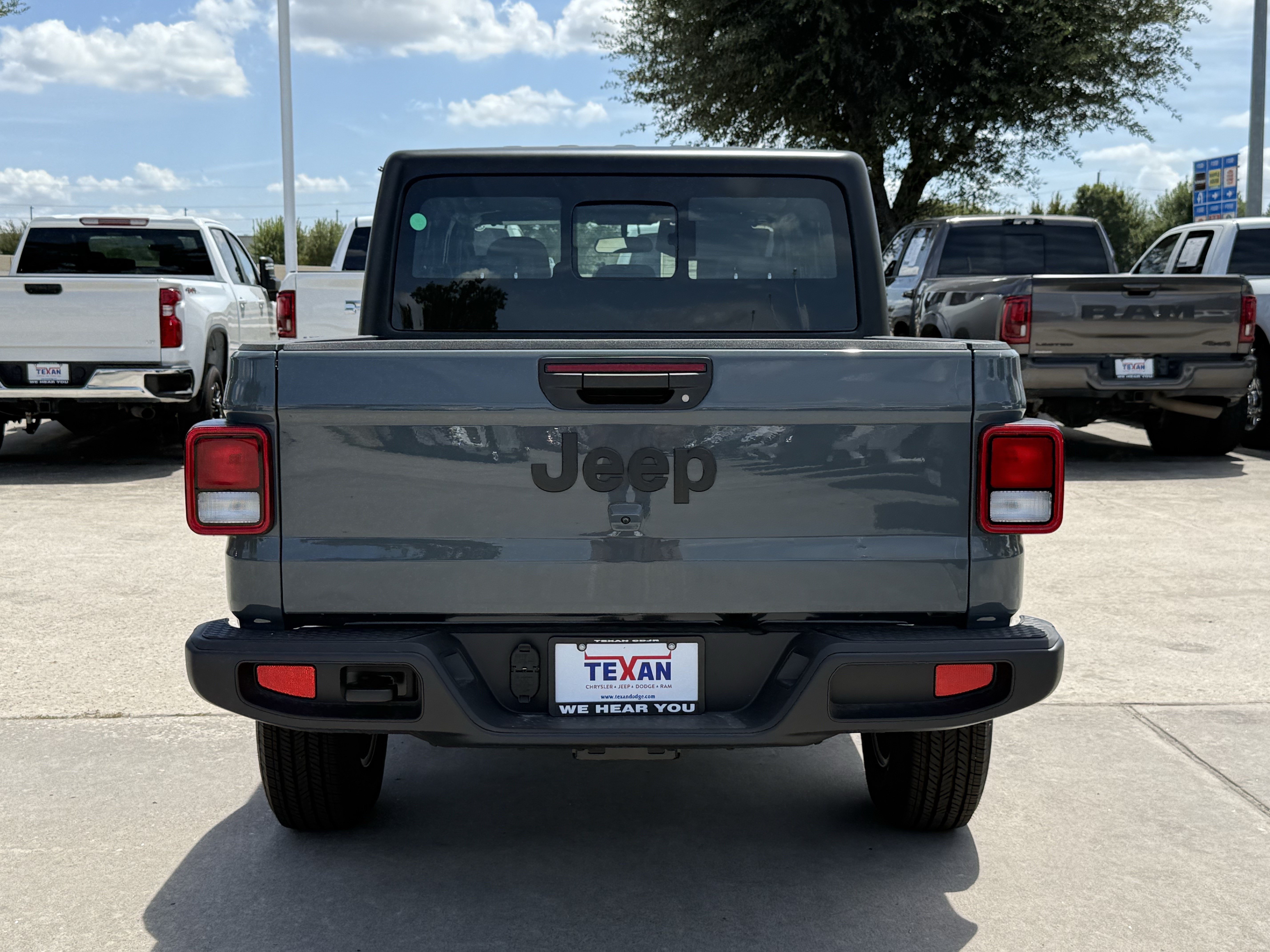 New 2026 Jeep Gladiator Sport AWD/4WD image 6