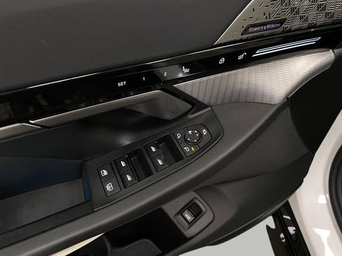 Certified 2024 BMW 530i xDrive w/ Executive Package image 33