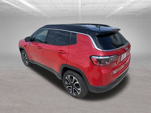 Used 2023 Jeep Compass Limited AWD/4WD image 3