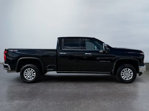 Used 2024 Chevrolet Silverado 2500 LTZ w/ LTZ Premium Package AWD/4WD image 2