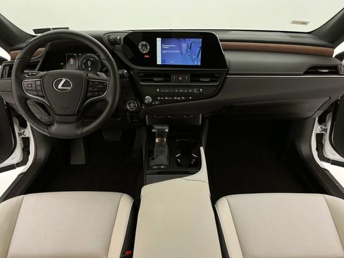 Used 2025 Lexus ES 300h w/ Premium Package image 20