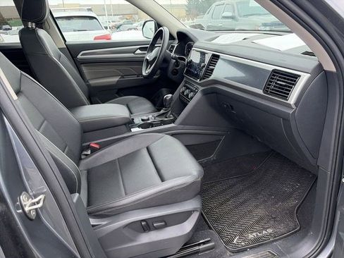 Used 2023 Volkswagen Atlas SEL R-Line image 24
