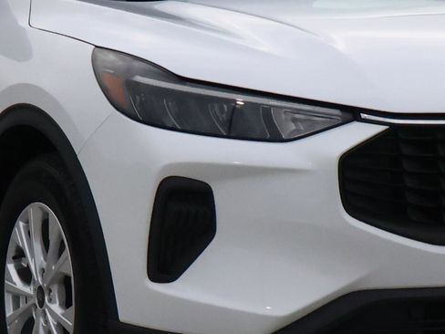 Used 2023 Ford Escape Active image 7