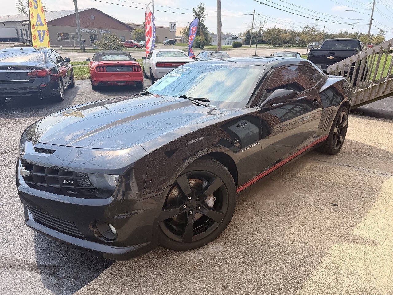 Used 2010 Chevrolet Camaro SS RWD image 4