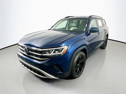 Used 2022 Volkswagen Atlas SE w/ Black Wheel Package AWD/4WD image 3