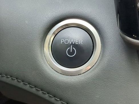 Certified 2025 Toyota Highlander Limited image 28