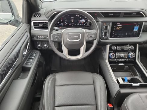 Used 2023 GMC Yukon Denali AWD/4WD image 14