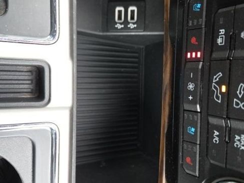 Used 2019 Ford F150 Lariat w/ Equipment Group 502A Luxury image 70