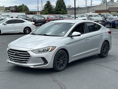 Used 2017 Hyundai Elantra SE FWD image 7