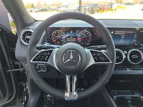 New 2026 Mercedes-Benz GLB 250 4MATIC image 31