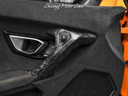 Used 2018 Lamborghini Huracan Performante image 28