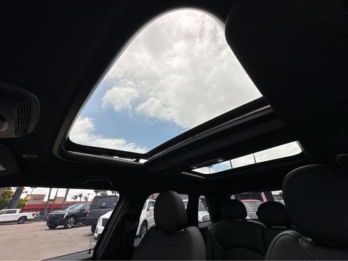 Used 2021 MINI Cooper S w/ 6.5" Touchscreen Package image 7