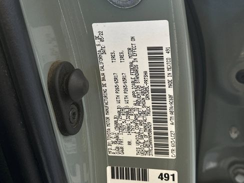 Used 2022 Toyota Tacoma TRD Sport image 28