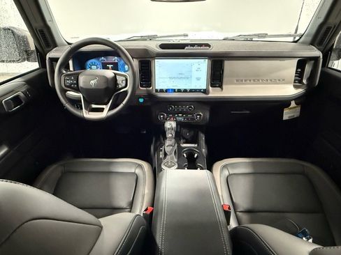 New 2025 Ford Bronco Outer Banks image 12