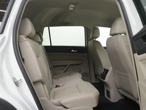 Used 2023 Volkswagen Atlas SE image 13