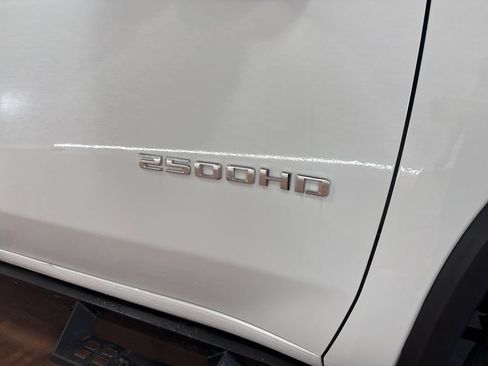 Used 2024 Chevrolet Silverado 2500 Custom w/ Custom Value Package AWD/4WD image 9