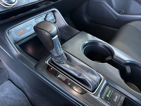 Used 2024 Honda Civic EX-L image 24