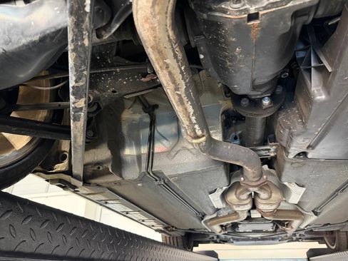 Used 2005 Chrysler Crossfire Limited image 80