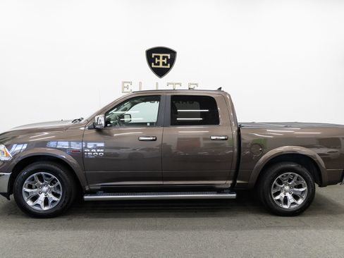 Used 2019 RAM 1500 Laramie w/ Convenience Group RWD image 2