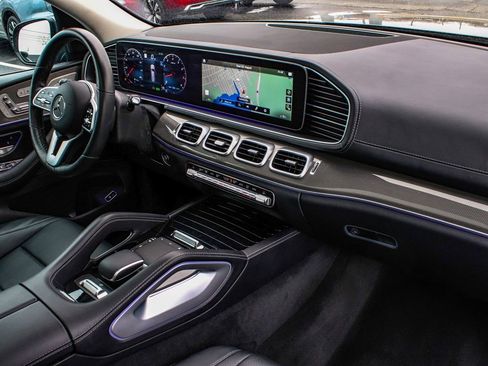 Used 2022 Mercedes-Benz GLS 450 4MATIC image 46