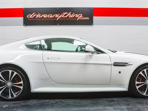 Used 2011 Aston Martin V12 Vantage Coupe image 29