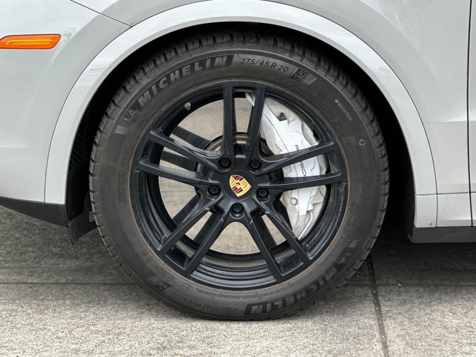 Used 2020 Porsche Cayenne Turbo AWD/4WD image 24