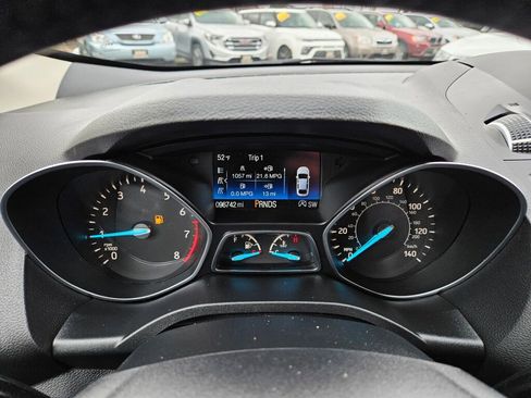 Used 2017 Ford Escape Titanium image 21