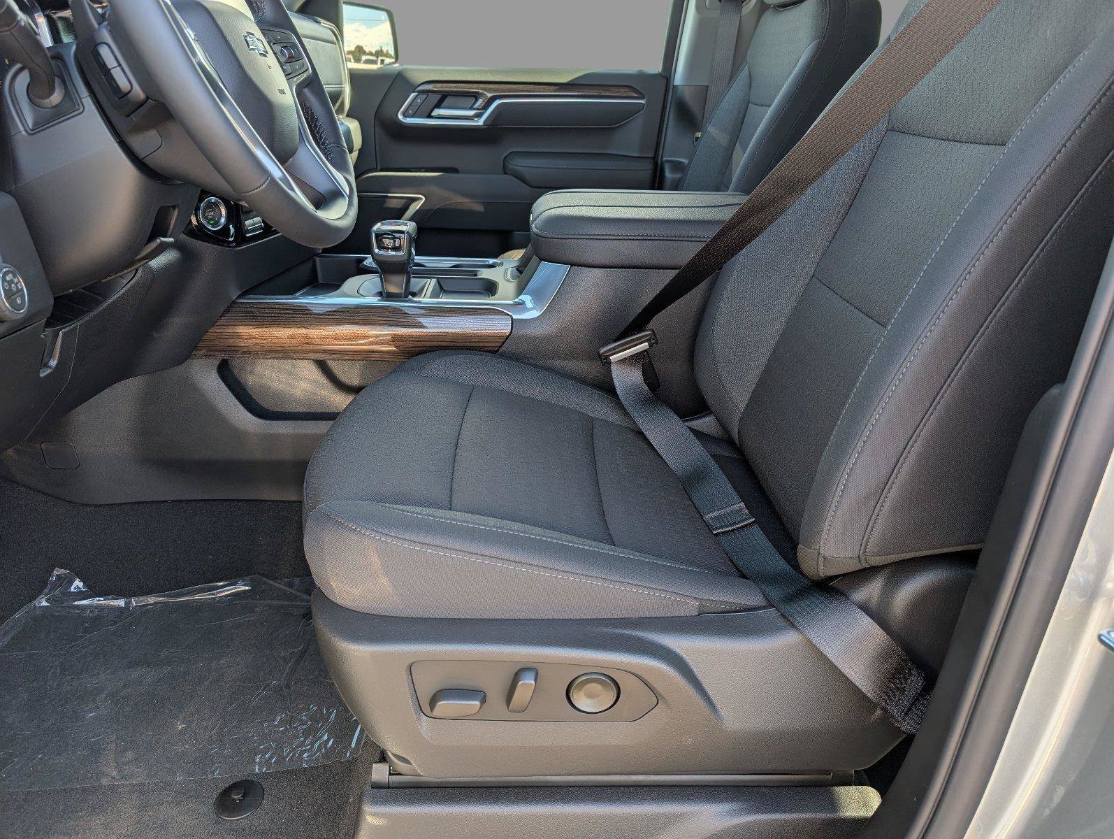 New 2026 Chevrolet Silverado 1500 RST w/ Z71 Off-Road Package AWD/4WD image 12