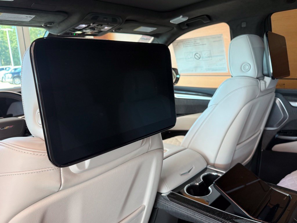 New 2026 Cadillac Escalade V AWD/4WD image 18