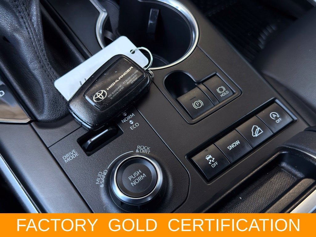 Certified 2021 Toyota Highlander XSE AWD/4WD image 16