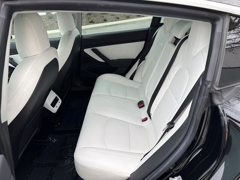 Used 2018 Tesla Model 3 Mid Range image 27