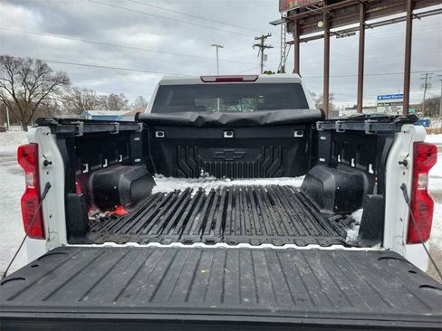 Used 2019 Chevrolet Silverado 1500 LT w/ Remote Start Package image 8