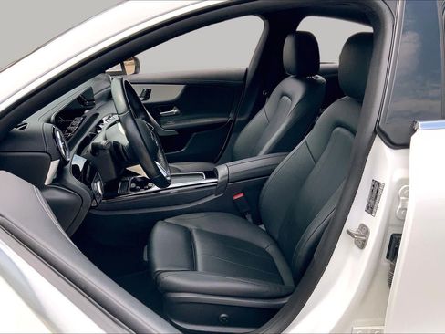Used 2025 Mercedes-Benz CLA 250 image 8