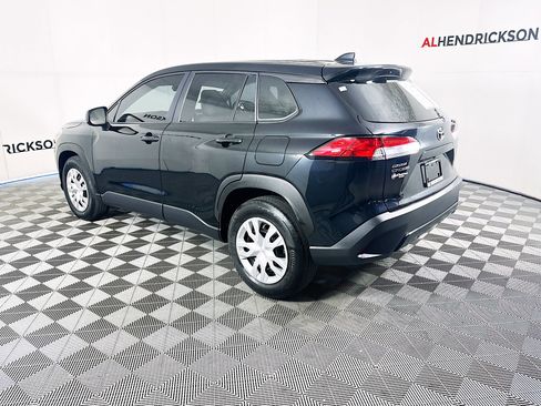 Used 2025 Toyota Corolla Cross L image 5
