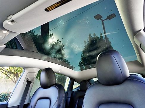 Used 2023 Tesla Model Y Long Range image 16