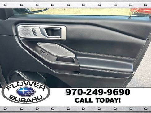 Used 2020 Ford Explorer Platinum w/ Premium Technology Package AWD/4WD image 12