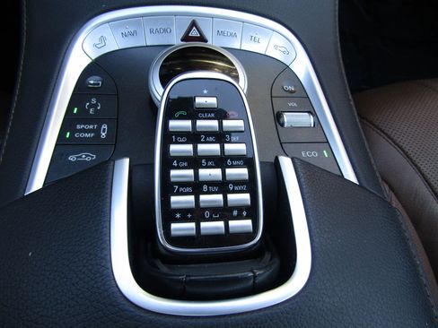 Used 2014 Mercedes-Benz S 550 Sedan w/ Sport Package w/ Sport Package image 32