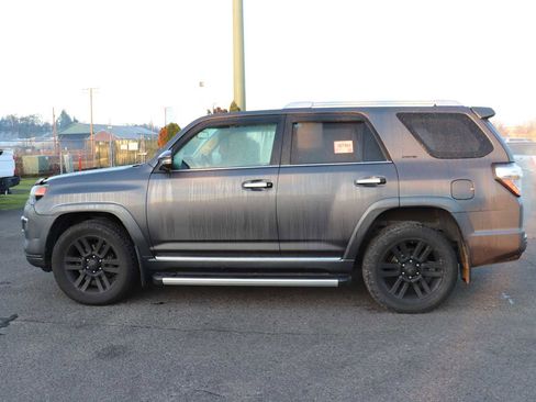 Used 2015 Toyota 4Runner Limited image 8