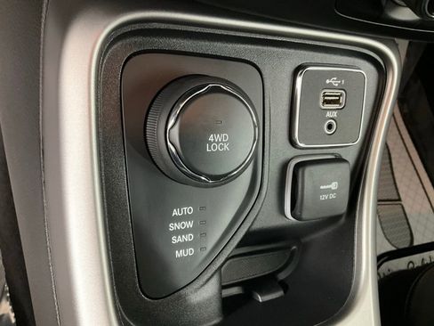 Used 2021 Jeep Compass Latitude w/ Convenience Group image 20