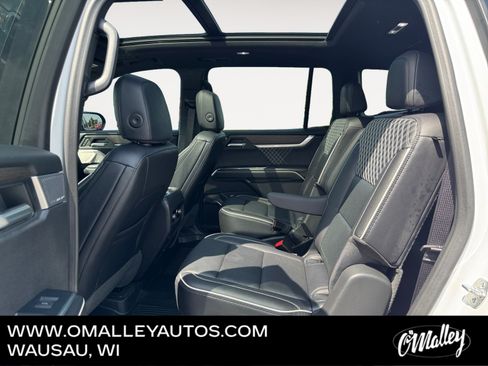 Used 2024 GMC Acadia Denali w/ Super Cruise Package AWD/4WD image 11