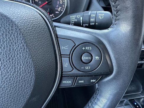 Used 2019 Toyota RAV4 XLE image 30