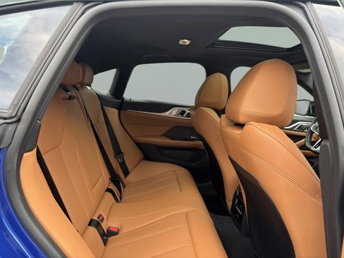 Certified 2025 BMW M440i image 32