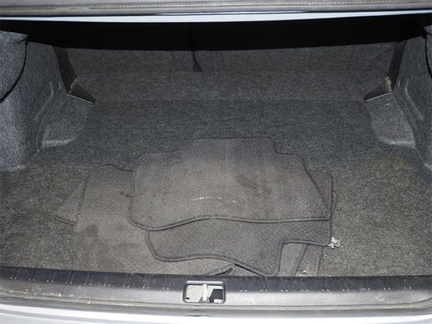 Used 2013 Subaru Impreza 2.0i image 12