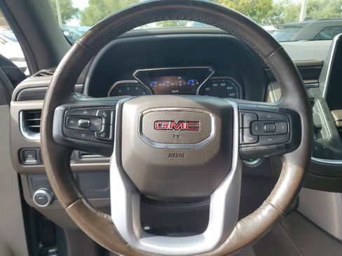 Used 2021 GMC Yukon SLT w/ SLT Premium Package image 20