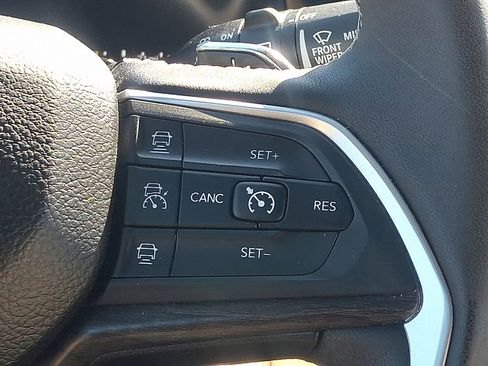 Used 2024 Jeep Grand Cherokee L Limited AWD/4WD image 22